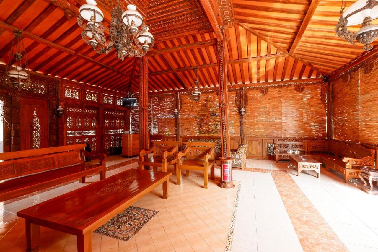 Oyo 2327 Pagsis Village Klaten Zewnętrze zdjęcie